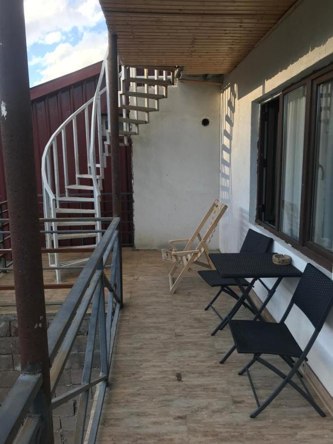 Soso Burduli'S Guesthouse Stepantsminda Exterior foto