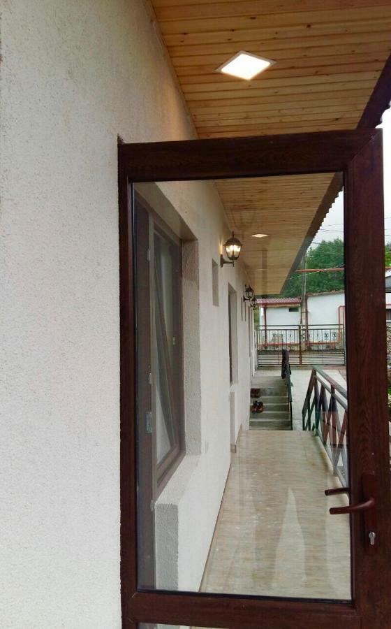 Soso Burduli'S Guesthouse Stepantsminda Exterior foto